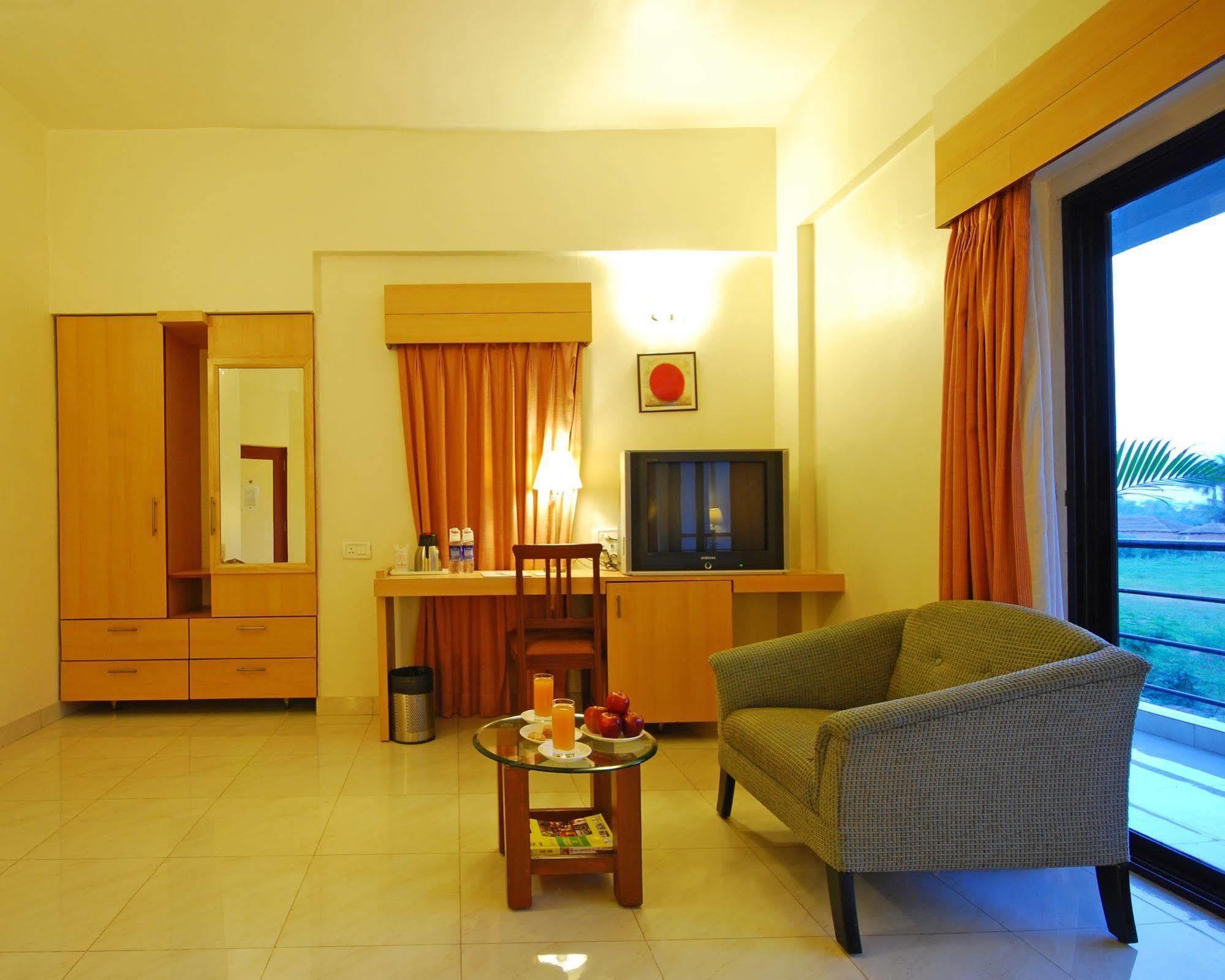 Hotel Phoenix Koregaon Park Pune Exterior foto