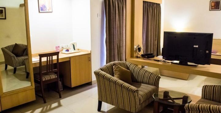 Hotel Phoenix Koregaon Park Pune Exterior foto